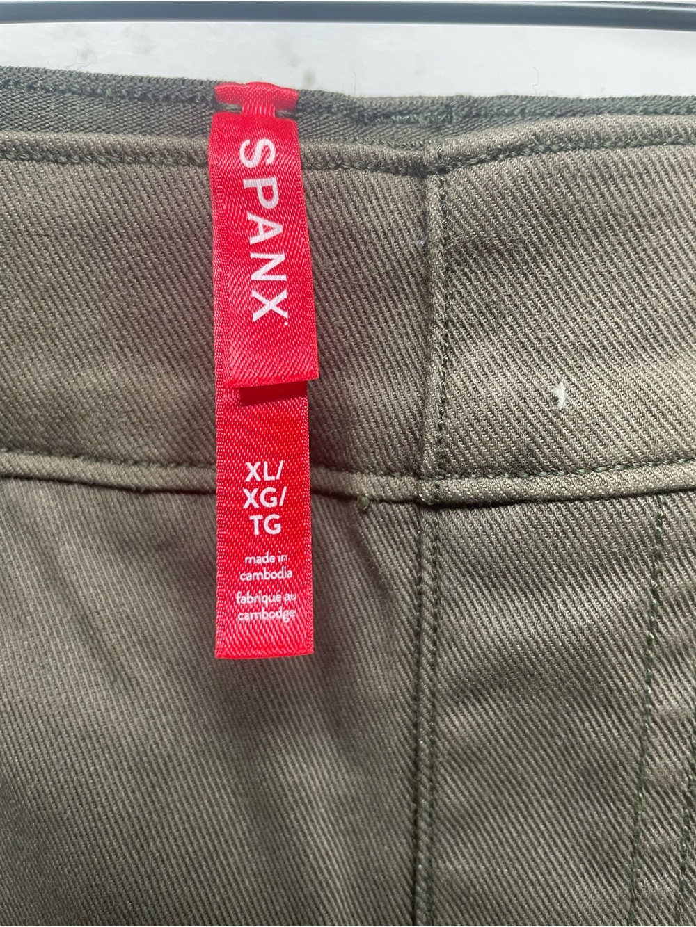 SPANX Pine Green Utility High-Waist Women's Shorts - Picture 2 of 4